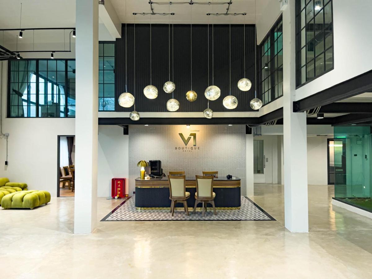 V1 Boutique Hotel กาญจนบุรี ภายนอก รูปภาพ